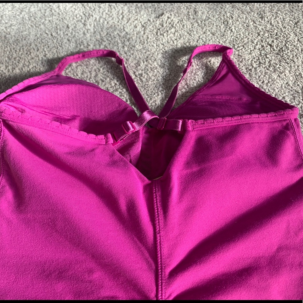 LULULEMON Tank Top Built in Shelf Sports Bra. - Picture 4 of 8
